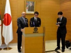 وزير الخارجية الياباني تارو كونو : الجزائر تساهم في استقرار منطقتي شمال افريقيا و الشرق الأوسط