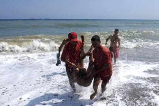 انشال 9 ضحايا متوفين غرقا بشواطئ ممنوعة للسباحة وبمجمعات مائية في 8 ولايات