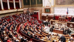 مجلس الشيوخ الفرنسي يصف دور الجزائر بـ &quot;الحاسم&quot; في استقرار المنطقة الاورومتوسطية