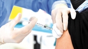 سبب الآثار الجانبية للقاحات «كوفيد-19»