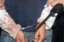 البويرة : توقيف المتهم بارتكاب جريمة قتل امرأة في ريدان