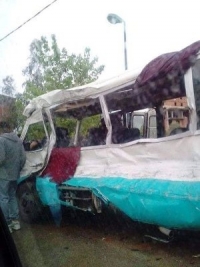 إصابة 15 شخصا جراء إصطدام شاحنة مقطورة بحافلة كانت تنقل فريق إناث أميزور بجاية لكرة الطائرة