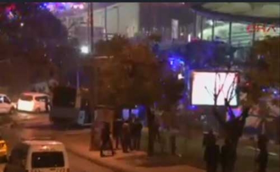 تفجيران باسطنبول التركية استهدفا حافلة شرطة وملعب بيشكتاش