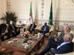 رئيس مفوضية الاتحاد الإفريقي يشرع في زيارة رسمية إلى الجزائر