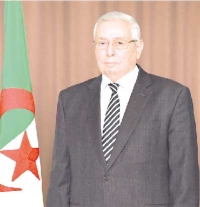 بن صالح يشيد بإسهام جاك شيراك  في تعزيز العلاقات بين الجزائر وفرنسا