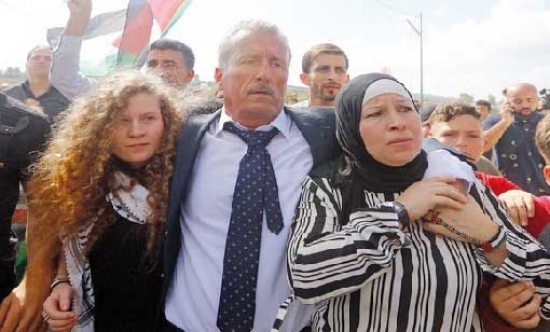 عهد التميمي تدعو لمواصلة المقاومة الفلسطينية