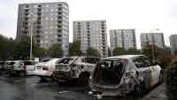 السويد : إحراق أكثر من 80 سيارة في ليلة واحدة
