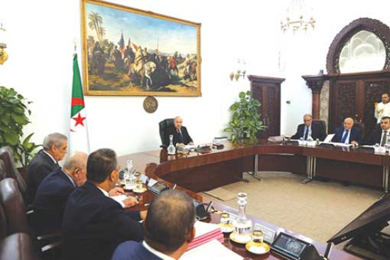 لا بديل عن صناعة وطنية ومدرسة رقمية