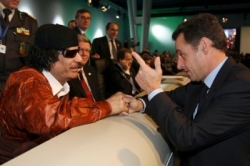 الشرطة الفرنسية تحتجز الرئيس الأسبق نيكولا ساركوزي للتحقيق في تمويل القذافي