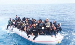 إنقاذ مائــة مهاجر قبالـة السواحل التونسية