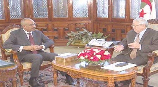 رئيس الدولة عبد القادر بن صالح   يستقبل الوزير الأول بدوي