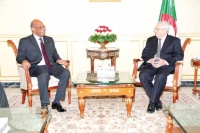 بن صالح يستقبل سفير مالي
