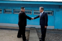 الكوريتان تتفقان على السعي لنزع الأسلحة النووية من شبه الجزيرة