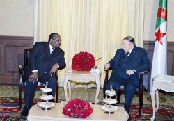 رئيس الجمهورية يستقبل سفير بوركينا فاسو الجديد