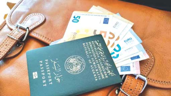 750 أورو لكل مسافر جزائري..قرار تاريخي لهذه الأسباب