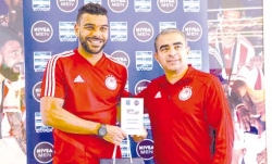 سوداني ينال جائزة لاعب الشهر في الدوري اليوناني