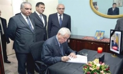 وفاة ملك رومانيا السابق ميشال الأول : بن صالح يوقع على سجل التعازي  بسفارة رومانيا بالجزائر