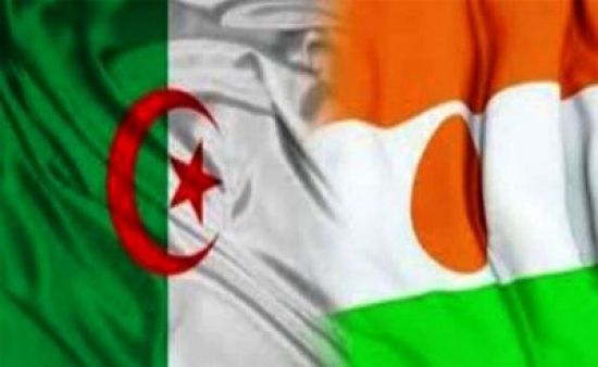 الجزائر تمنح 5 حافلات من صنع وطني كهبة للنيجر