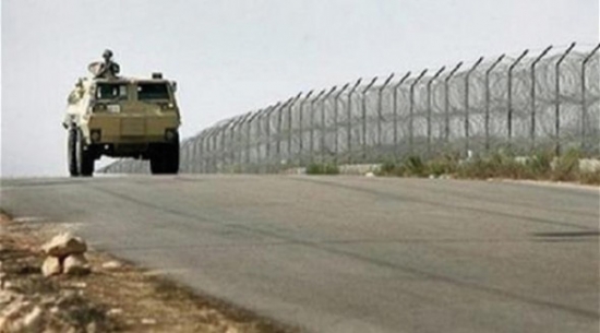 تونس تبني جدارا على حدودها مع ليبيا لوقف تسلل الإرهابيين