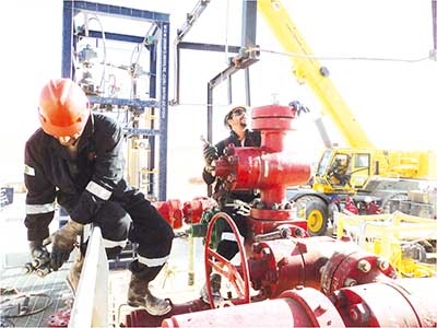 ارتفاع سعر النفط الجزائري بحوالي 3 دولارات في أفريل