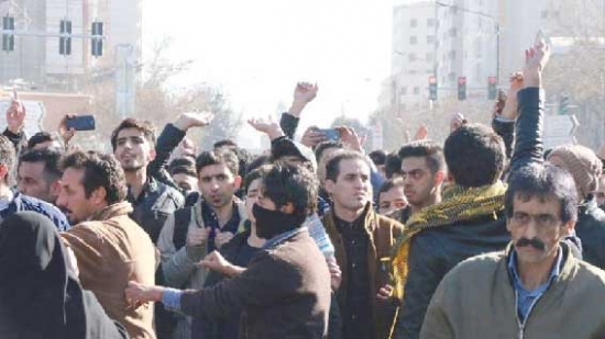 طهران: أعداء الخارج وراء الاحتجاجات العنيفة