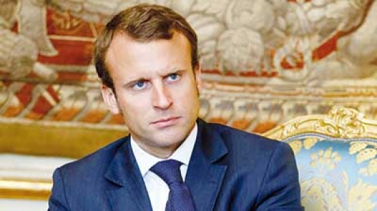 ماكـرون... سياسي صاعد عينه على رئاسة فرنسا