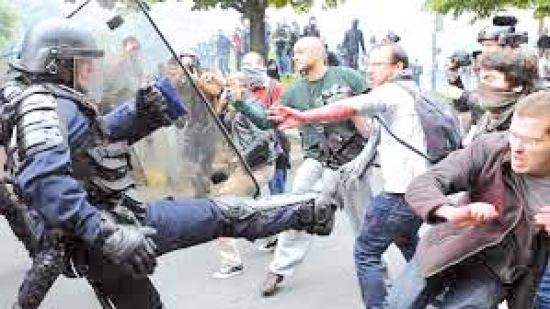 العفو الدولية تنتقد تضييق فرنسا  على الاحتجاجات السلمية