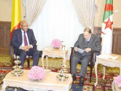 الرئيس بوتفليقة يؤكد عزمه على الارتقاء بالتعاون الثنائي بين البلدين