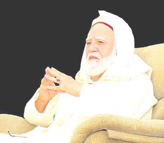 العلامة الشيخ محمد عبد اللطيف بلقايد يــوارى الـثرى