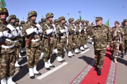 الفريق قايد صالح يدعو أفراد الجيش إلى مواصلة العمل من أجل حماية الجزائر