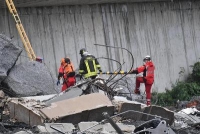 إيطاليا : ارتفاع عدد ضحايا كارثة جنوى الى 38 شخصا