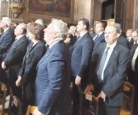قوجيل يشارك بباريس في مراسم تأبينية الرئيس جاك شيراك