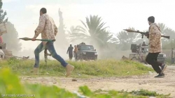 الاشتباكات المسلحة في ليبيا تضع وقف إطلاق النار على المحك