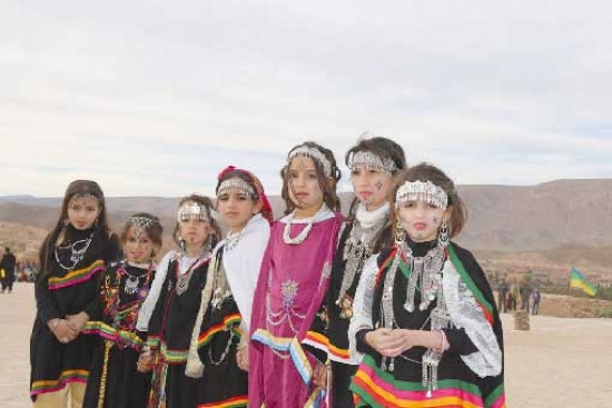 عادات وتقاليد تنتصر للتراث الأمازيغي وقيم التآزر والتكافل في قلب الإحتفالات