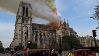 فرنسا: اندلاع حريق مهول داخل كاتدرائية نوتردام في باريس