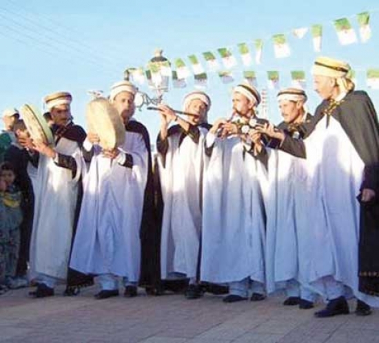 انطلاق المهرجان المحلي للموسيقي والأغنية الشّاوية