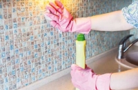 نصائح تنظيف جدران المطبخ من الدهون