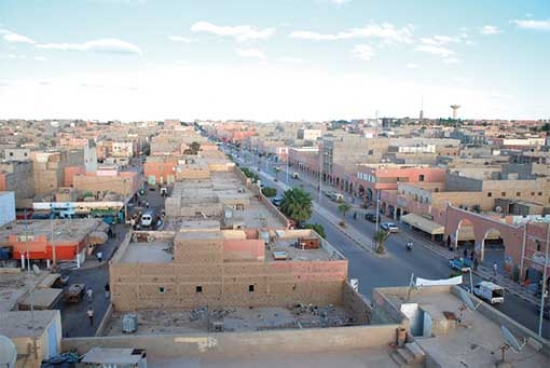 المغرب يقيم أسوارا حول مدينة السمارة المحتلة