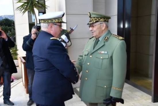قايد صالح يستقبل رئيس الأركان الخاص للرئيس الفرنسي