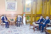 وزير الخارجية الطوغولي يشيد بعلاقات الصداقة مع الجزائر