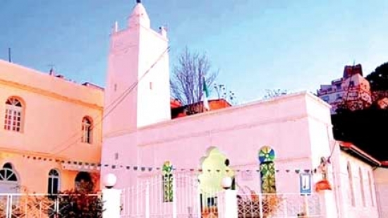 مسجد سيدي علي الكبير بالقل..تحفة تاريخية