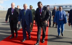 أويحيى يحل بأديس أبابا لتمثيل الرئيس بوتفليقة في القمة الاستثنائية للاتحاد الإفريقي