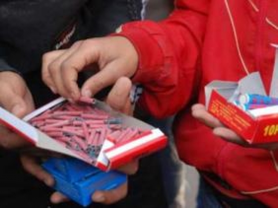 المولد النبوي الشريف:وزارة الصحة تحذر من مخاطر استعمال الألعاب النارية والمفرقعات