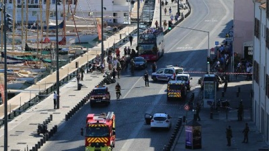 فرنسا : مقتل شخص بحادثة دهس في موقفين لحافلات في مدينة مرسيليا