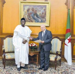 رئيس الدولة يؤكد على دور الجزائر المحوري في المصالحة المالية