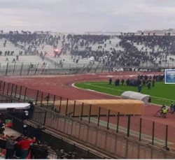 الدور الـ 16 من كأس الجمهورية : إيقاف مباراة  شباب حي موسى أمام مولودية الجزائر بعد رشق أرضية الملعب بالحجارة