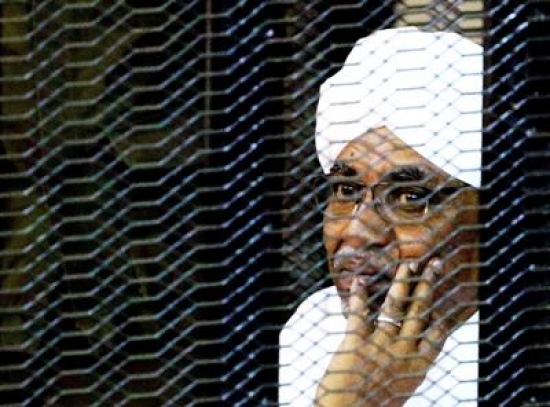 السودان: المحكمة تقضي بإيداع عمر البشير مؤسسة الإصلاح الاجتماعي لمدة عامين بتهمة الفساد