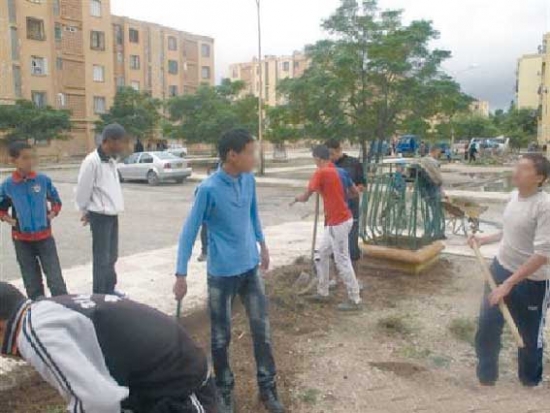 عملية واسعة لتنظيف أحياء بلدية بئر العاتر