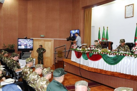 الفريق قايد صالح يترأس لقاء توجيهيا بمقر قيادة الناحية العسكرية الثانية