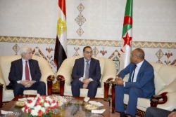 توقف تقني لرئيس مجلس وزراء جمهورية مصر العربية بالجزائر